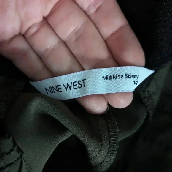 Women's Nine West Magic Waist Skinny Pants Size 14 Olive Landis (EUC) - Picture 11 of 16